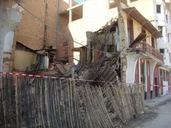 Alors que les effondrements se poursuivent,Ça craque à Oran!