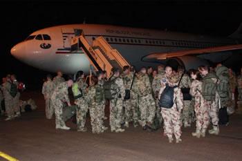 Alors que les «JIHADISTES» restent actifs dans le nord du Mali,L’UE restructure l’armée malienne