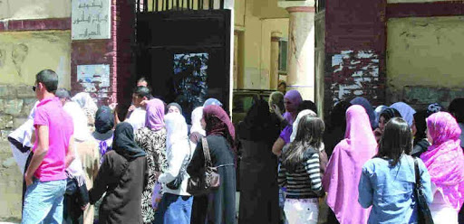 Baba Ahmed joue la carte de l&rsquo;apaisement, Les grèves menacent Bac et BEM