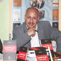 Café littéraire Dar El-Hikma : L’écrivain Mohamed Beghdad anime une conférence