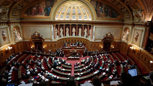 France : Le Sénat adopte l&rsquo;article ouvrant le mariage aux homosexuels