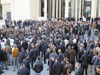 grèves cycliques et marches des chomeurs ,Un 1er mai de tous les conflits