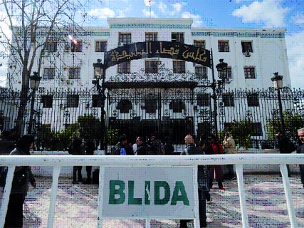 Le report du procès Khalifa n’a pas livré tous ses secrets, Et maintenant ?