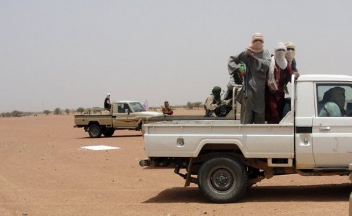 Mali: trois chefs d&rsquo;Ansar Dine ont trouvé refuge en Algérie, selon un journal)