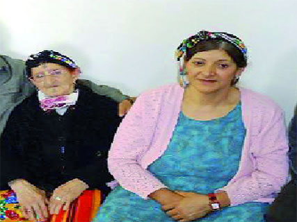 Nna Ouiza, veuve de chahid et mère de Ferhat Mehenni, “Mon fils perpétue le combat de son père chahid”