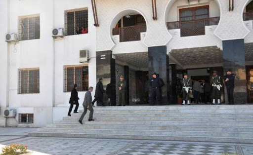 Report du procès de la caisse principale de Khalifa Bank, Bataille de procédures