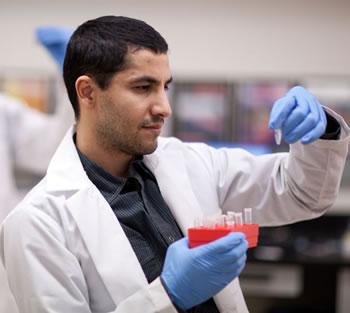 Sacré meilleur inventeur aux Etats-Unis,Le jeune Algérien qui révolutionne la médecine