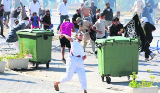 Alors que les heurts de dimanche ont provoqué un mort et plusieurs blessés, le gouvernement tunisien déclare la guerre aux salafistes