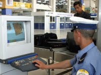 Contrôle aux aéroports, 21 armes à feu saisies en trois mois