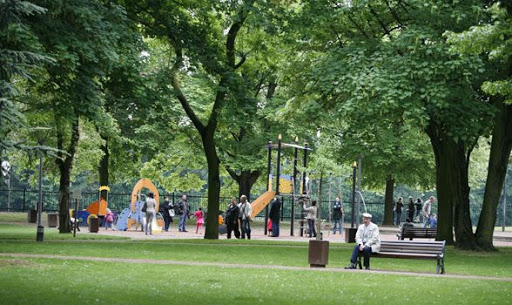 Les aires de jeux pour enfants squattés par des délinquants: A qui la faute ?