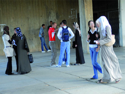 Les sectes salafistes infiltrent les campus