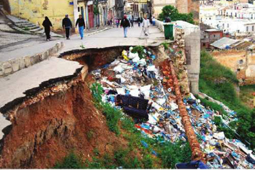 Plus d’un an après le dangereux affaissement, une décharge sauvage y est née,Les élus n’empruntent pas la rue des Jardins