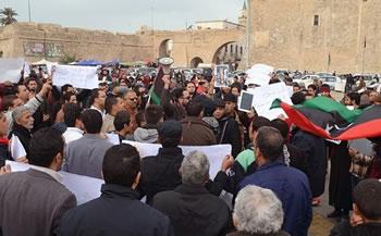 Situation en Libye,Deux ministères toujours assiégés à Tripoli