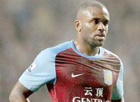 A l’étranger, Newcastle / Une offre pour Bent