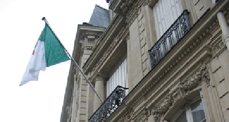 France: les Algériens exclus du mariage pour tous