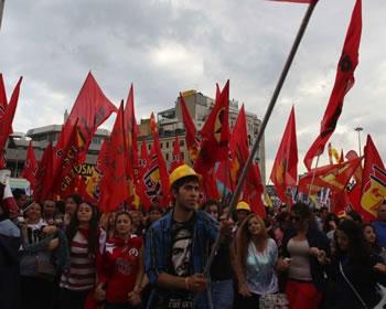 Les manifestants Turcs déterminés contre le premier ministre,Erdogan rejette tout « printemps turc »