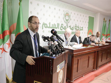 Makri : “Finies les alliances diaboliques !”