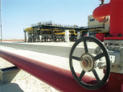 Pétrole : Sonatrach et les grandes compagnies réduisent leurs prix