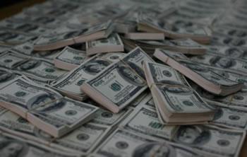 Prêt au FMI,effacement des dettes de pays arabes et africains et ébullition sociale,Le paradoxe algérien