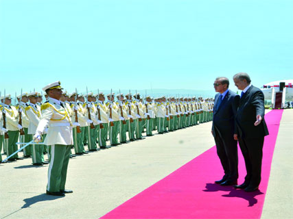 Sellal accueille un Premier ministre turc en proie à des difficultés ,Erdogan à Alger, la tête… à Istanbul