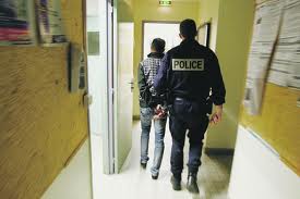 Un sans-papiers algérien arrêté chez son dentiste en France