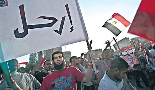 37 morts dans des affrontements entre pros et anti-Morsi La situation dégénère en Egypte