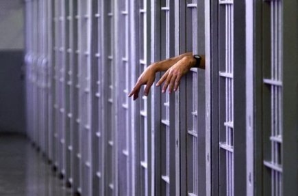 80 % des prisonniers algériens ont « un niveau de scolarité primaire » ou sont « totalement illettrés »