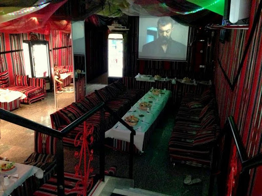 Alger : un restaurant de la rahma dans une khaima chic