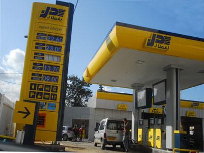 Algérie-La crise du carburant, inaugurée à l’Ouest, s’étend à l’Est en passant par le Centre