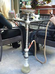 Apparition très remarquée dans plusieurs cafés, Les Oranais sous le charme de la chicha