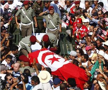 Après l&rsquo;assassinat du député Mohamed brahmi en Tunisie,L&rsquo;opposition met la pression sur le gouvernement