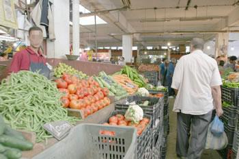 Baisse spectaculaire des prix des légumes sur le marché,Les ménagères retrouvent le sourire