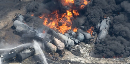 CANADA. 80 disparus après l&rsquo;explosion d&rsquo;un convoi de wagons-citernes