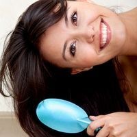 Chute de cheveux chez les femmes : cinq idées fausses