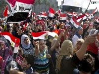 Egypte : Morsi rencontre le chef de l’armée, opposants et partisans restent mobilisés