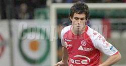 EN : Aïssa Mandi, buteur en amical