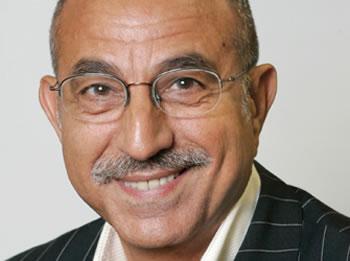 Expert en management et professeur à l’université Hec au Canada,Omar Aktouf appelle à l’éveil patriotique