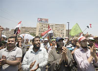 Grandes démonstrations des anti et pro-Morsi en egypte,Vendredi de prière et de pierres au Caire