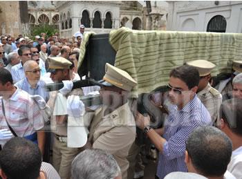 Il a été enterré,hier ,au cimetière de sidi mhamed de belcourt,Le général Senhadji tire sa révérence