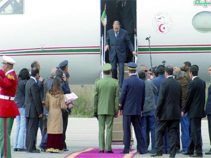 Le chef de l’état annoncé à Alger pour ce début de ramadhan ,Retour de Bouteflika : la nuit du doute