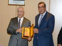 Le ministre de la Communication félicite l’APS pour sa « remarquable » participation à l’exposition « Mémoire et réalisations »