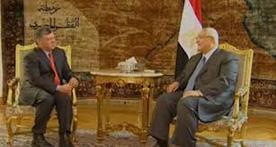 Le roi de Jordanie au Caire, lancement de la révision constitutionnelle