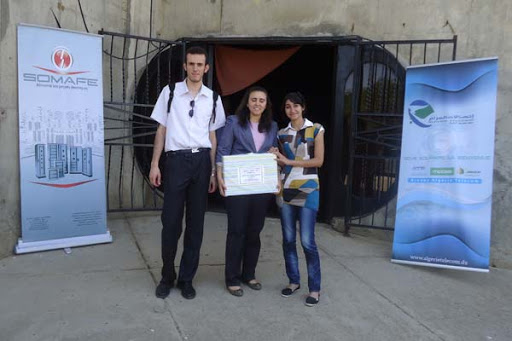 Licenciés en électronique, Selma et Sihem veulent percer les secrets des réseaux