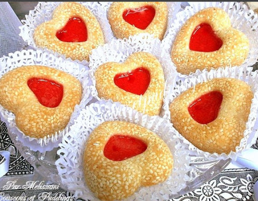 Petits fours ou Gâteaux Secs aux graines de Sésames Djeljlane