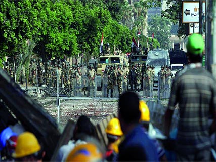 Plus de 50 morts dans des affrontements entre des islamistes et l’armée,Prémices d’une guerre civile en Égypte