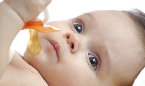 Quand arrêter la tétine ?