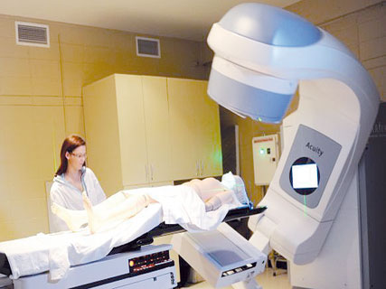 Retard dans la mise en place du plan anticancer en Algérie, Le Pr Louafi accable les ministres successifs de la Santé