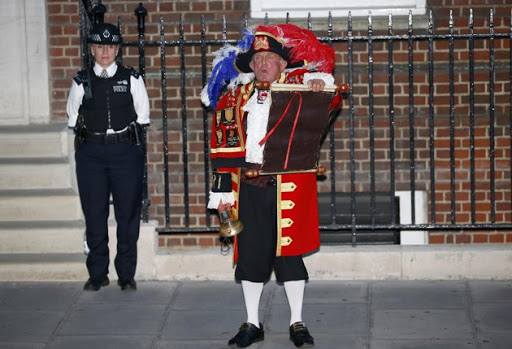 Royaume-Uni: après la naissance du petit prince, l&rsquo;attente de sa 1ère photo