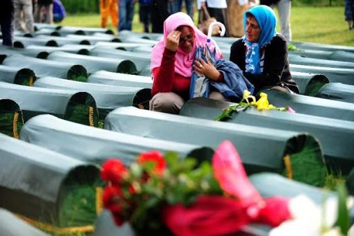 Srebrenica: les musulmans de Bosnie commémorent le massacre