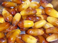 Vif engouement à Ghardaïa pour le M’naguer, dattes précoces de la saison